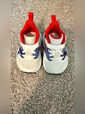 New Balance White, Blue & Red Toddlers' Mesh Sneakers